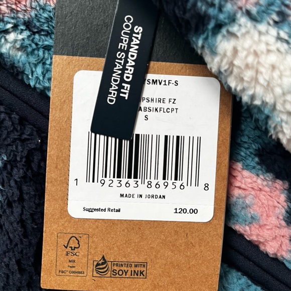 Women’s small North face sherpa jacket. NWT. Flawless. - Picture 3 of 3